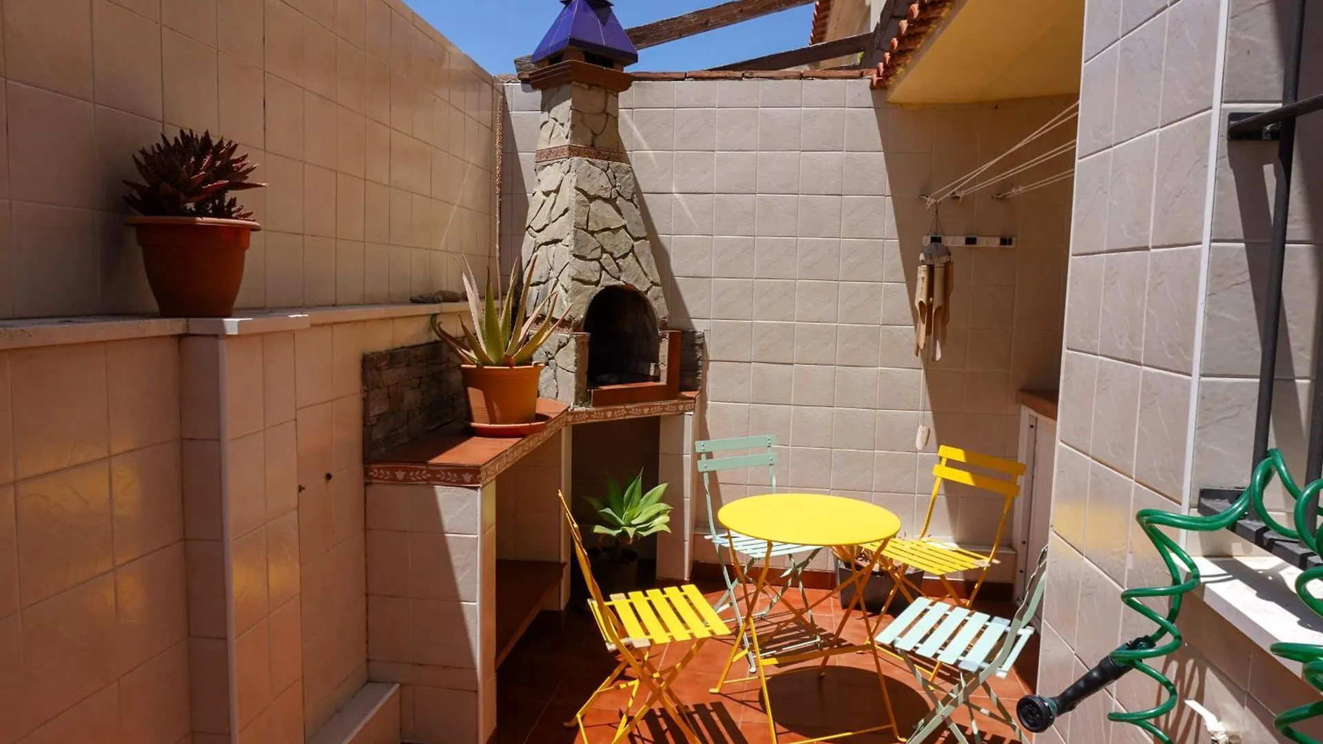 Tarifa Family House 5 Min Walk To The Beach And Old Town Chalet