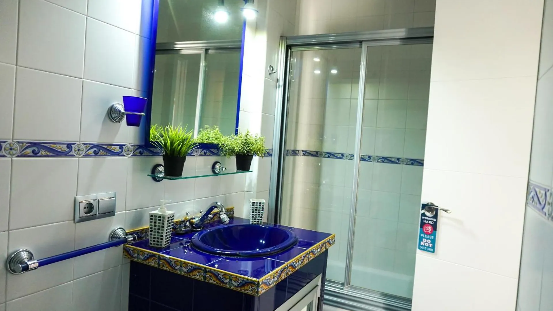 Chalet Tarifa Family House 5 Min Walk To The Beach And Old Town