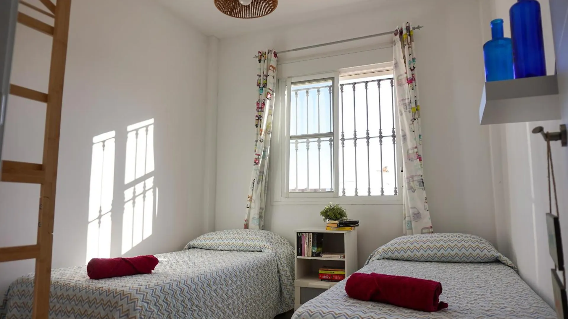 Chalet Tarifa Family House 5 Min Walk To The Beach And Old Town